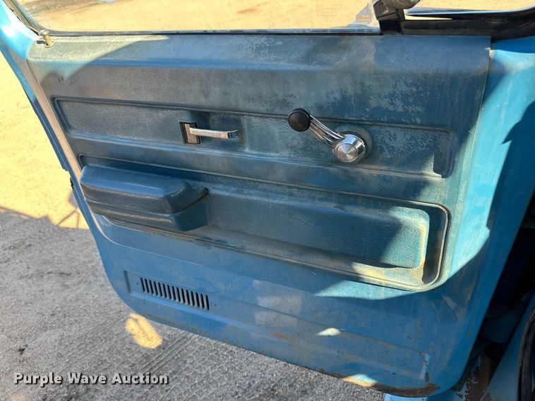 image for item OI9216 1973 Chevrolet C60 feed mixer truck