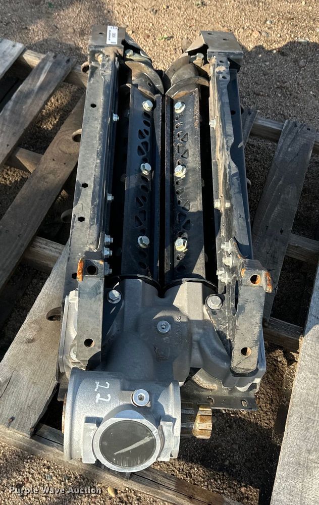image for item OI9246 Agco corn head row unit