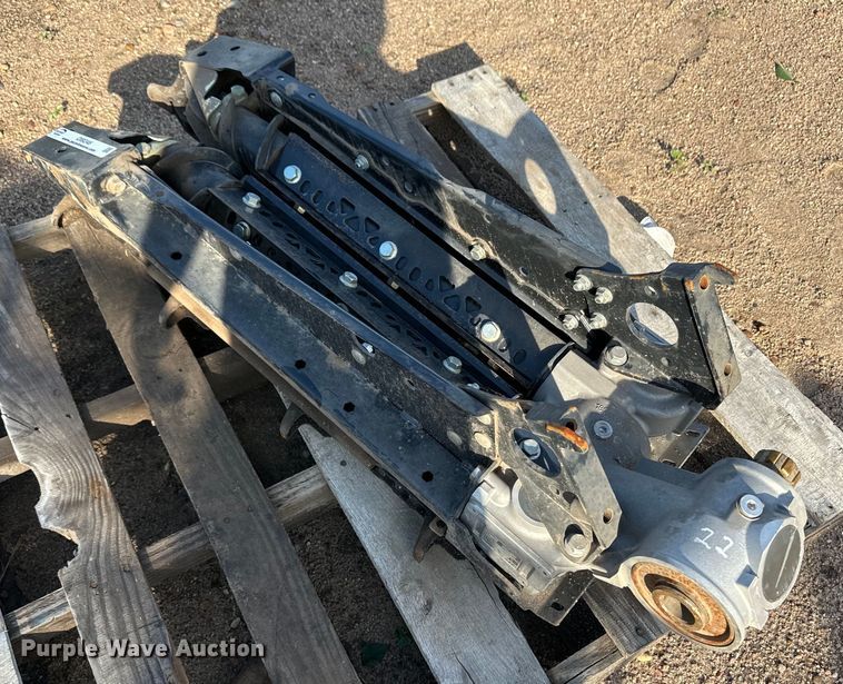 image for item OI9246 Agco corn head row unit