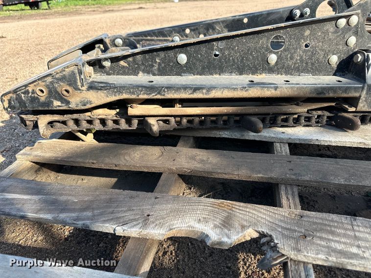 image for item OI9246 Agco corn head row unit