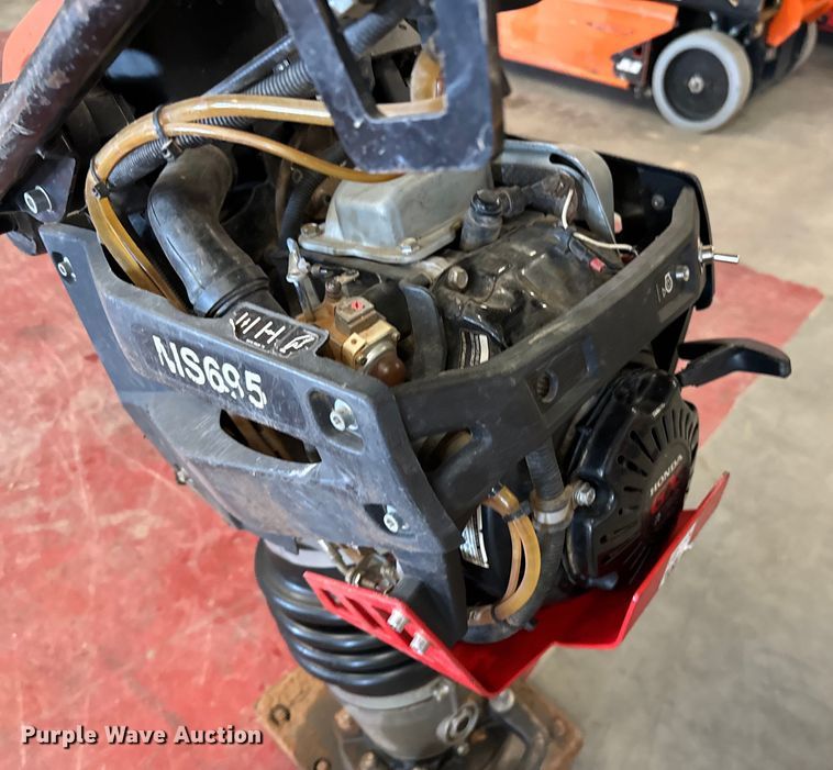 image for item EH3887 Husqvarna MS695 plate compactor