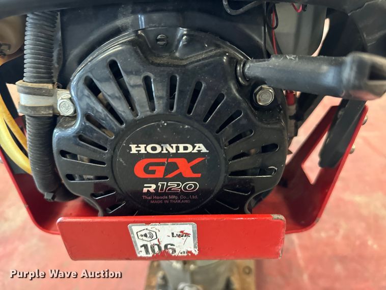 image for item EH3887 Husqvarna MS695 plate compactor