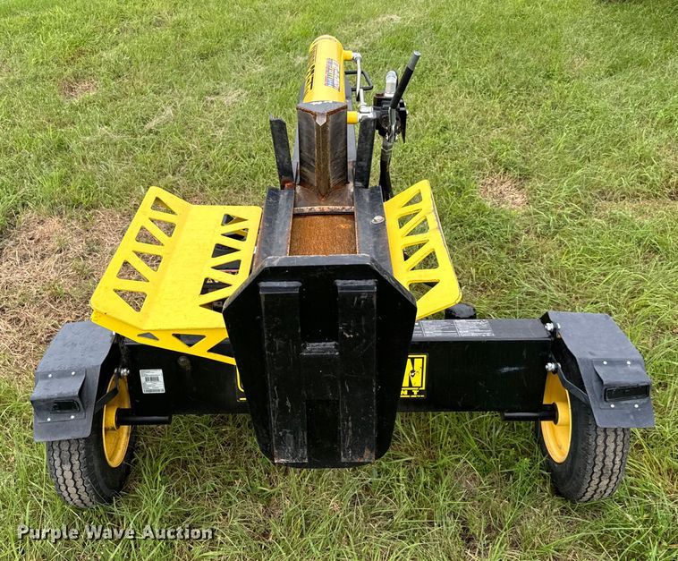 image for item EH3889 2021 Champion  27 Ton log splitter