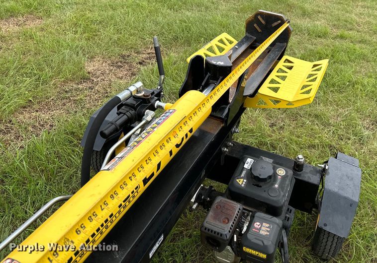 image for item EH3889 2021 Champion  27 Ton log splitter