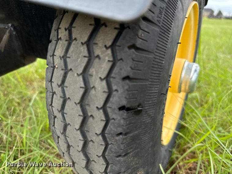 image for item EH3889 2021 Champion  27 Ton log splitter