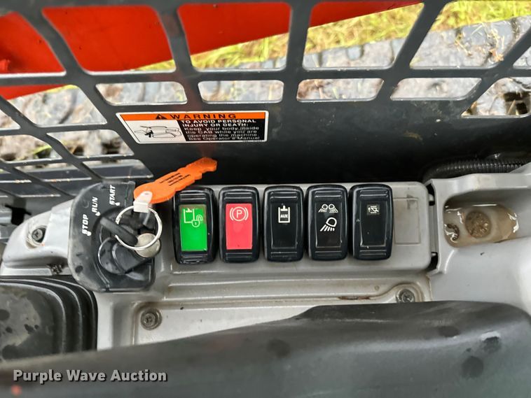 image for item EH3891 2019 Kubota SVL65-2 tracked skid steer loader