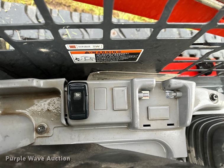 image for item EH3892 2020 Kubota SVL65-2 tracked skid steer loader