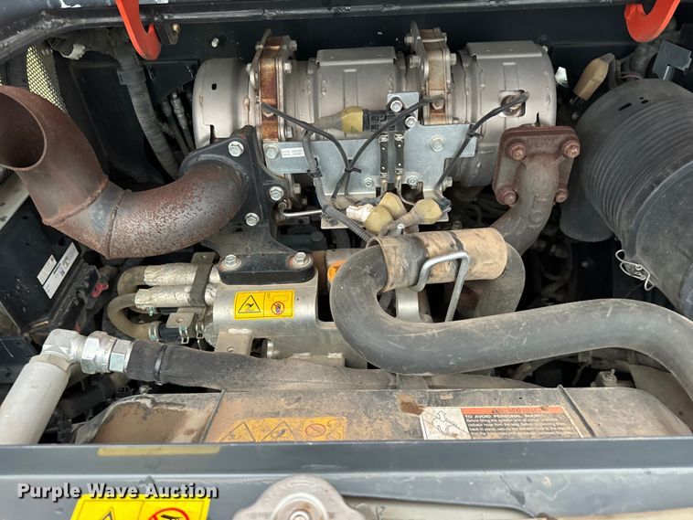 image for item EH3892 2020 Kubota SVL65-2 tracked skid steer loader