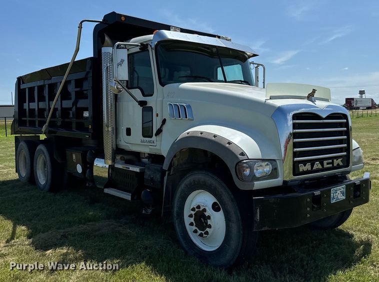 image for item EH3894 2014 Mack GU713 dump truck