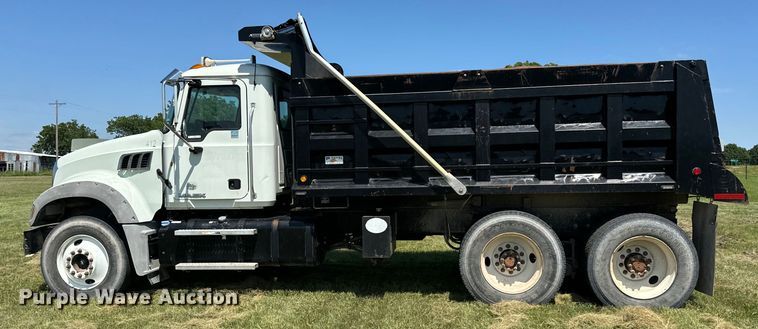 image for item EH3894 2014 Mack GU713 dump truck