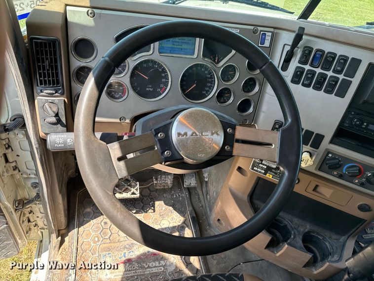 image for item EH3894 2014 Mack GU713 dump truck