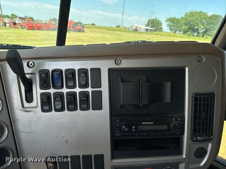 image for item EH3894 2014 Mack GU713 dump truck