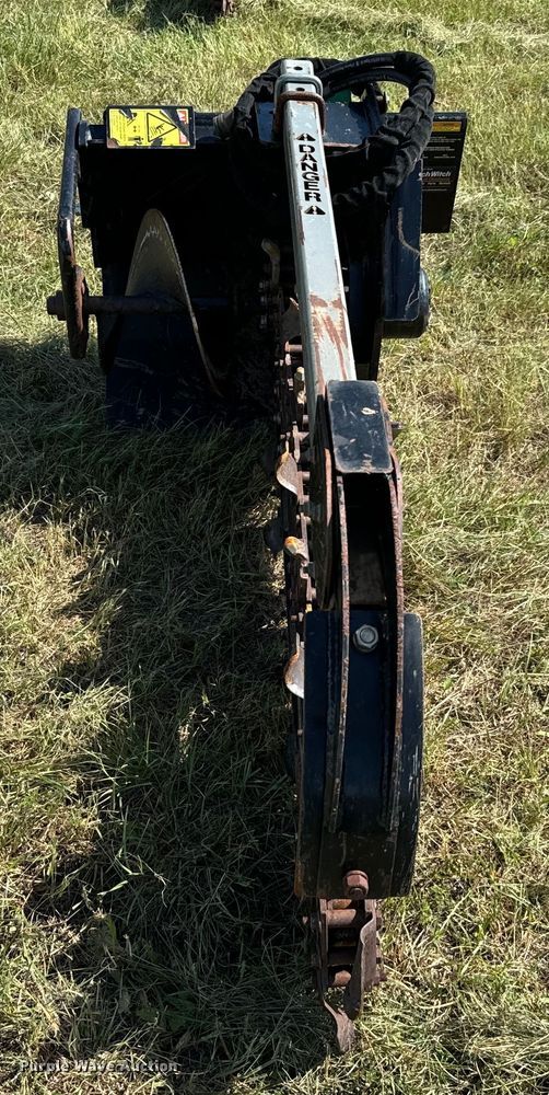 image for item EH3905 2019 Ditch Witch compact utility loader trencher 
