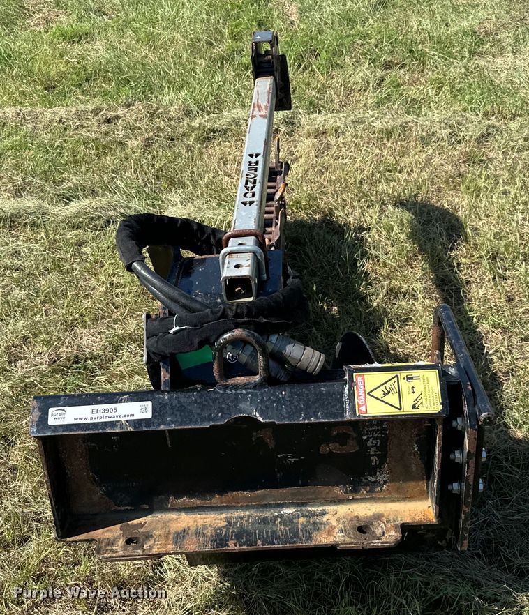 image for item EH3905 2019 Ditch Witch compact utility loader trencher 