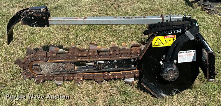 image for item EH3905 2019 Ditch Witch compact utility loader trencher 