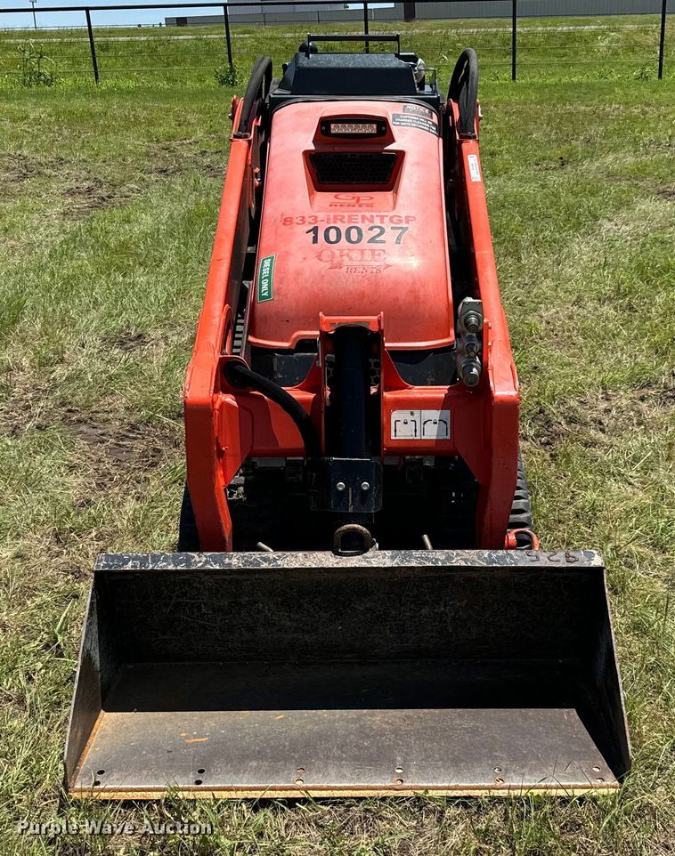 image for item EH3906 2021 Kubota SCL1000 compact utility loader