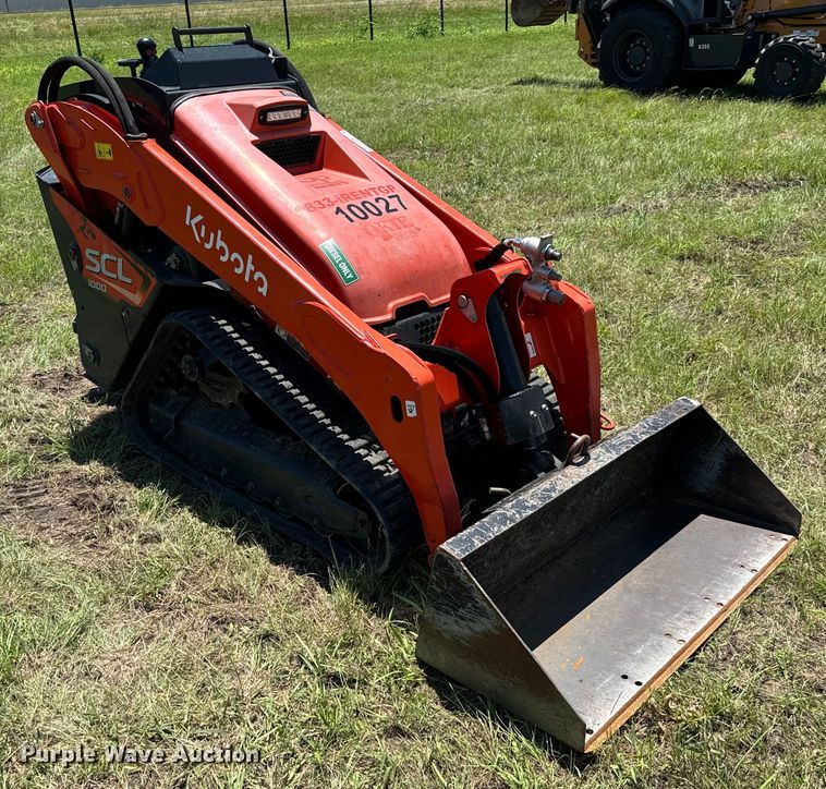 image for item EH3906 2021 Kubota SCL1000 compact utility loader