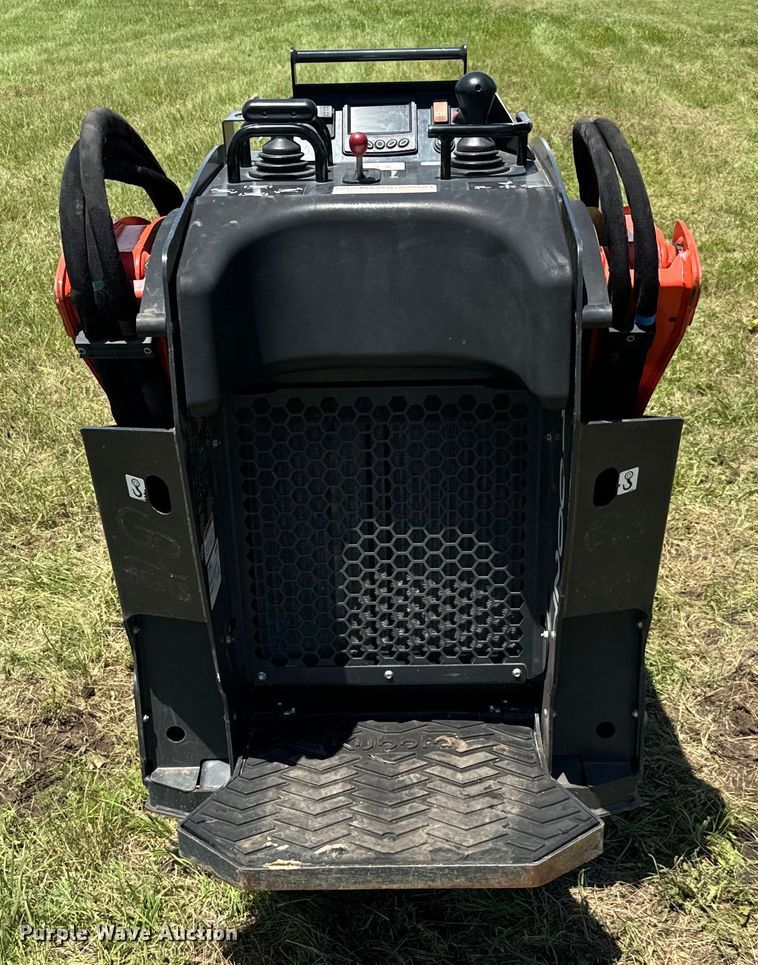 image for item EH3906 2021 Kubota SCL1000 compact utility loader