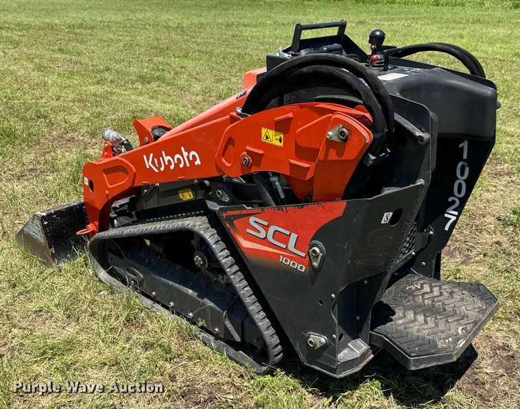 image for item EH3906 2021 Kubota SCL1000 compact utility loader