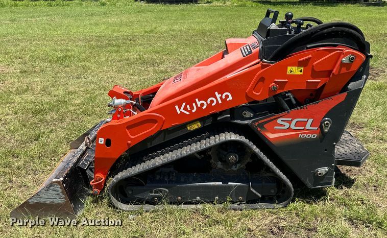image for item EH3906 2021 Kubota SCL1000 compact utility loader