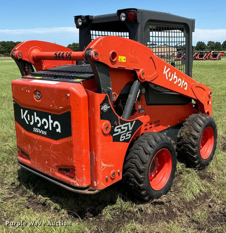 image for item EH3914 2021 Kubota SSV65 skid steer loader