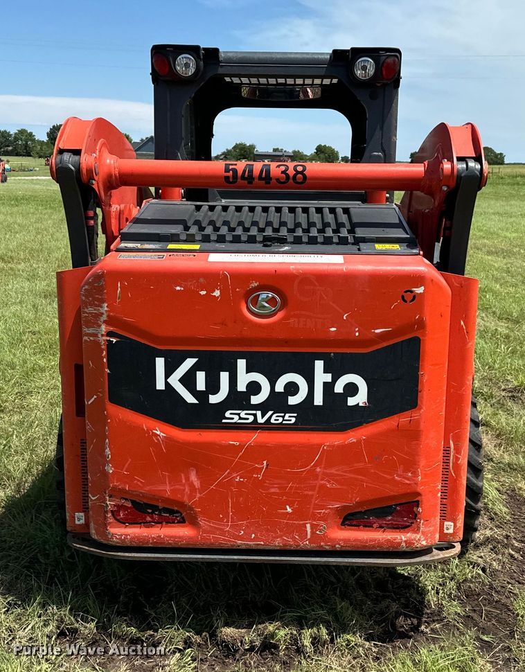 image for item EH3914 2021 Kubota SSV65 skid steer loader