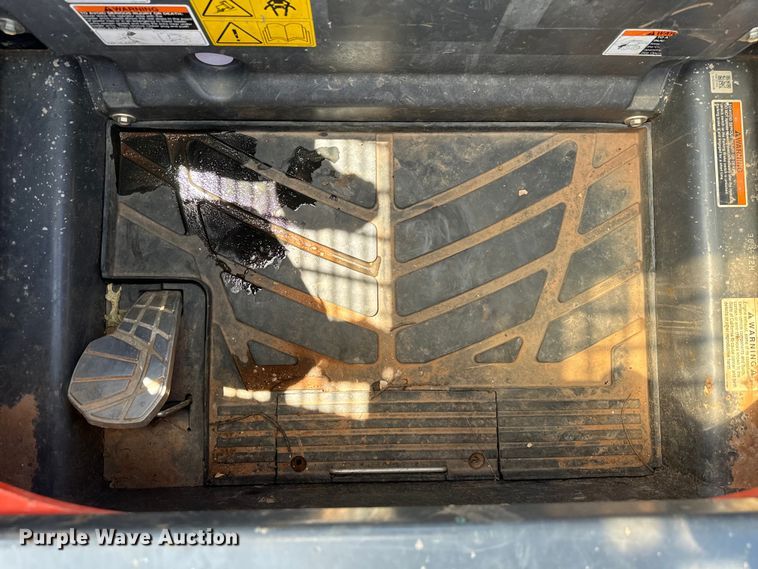 image for item EH3914 2021 Kubota SSV65 skid steer loader