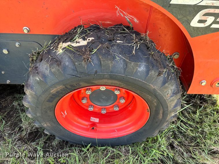 image for item EH3914 2021 Kubota SSV65 skid steer loader