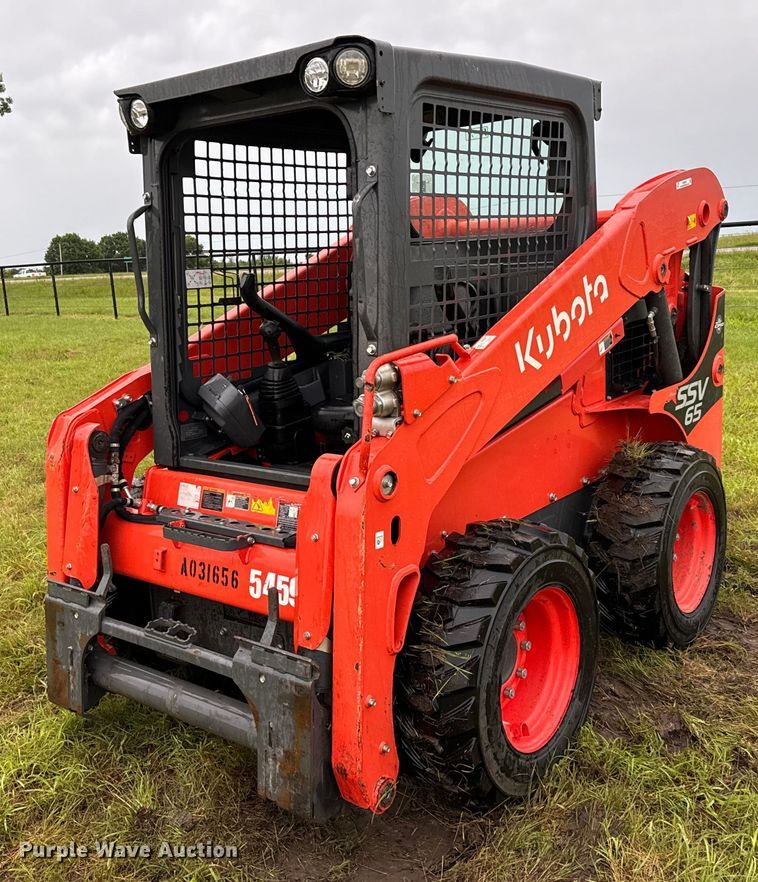 image for item EH3915 2021 Kubota SSV65 skid steer loader