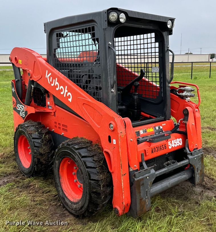 image for item EH3915 2021 Kubota SSV65 skid steer loader