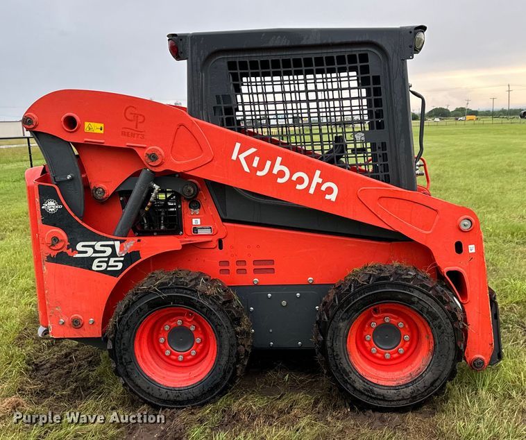 image for item EH3915 2021 Kubota SSV65 skid steer loader