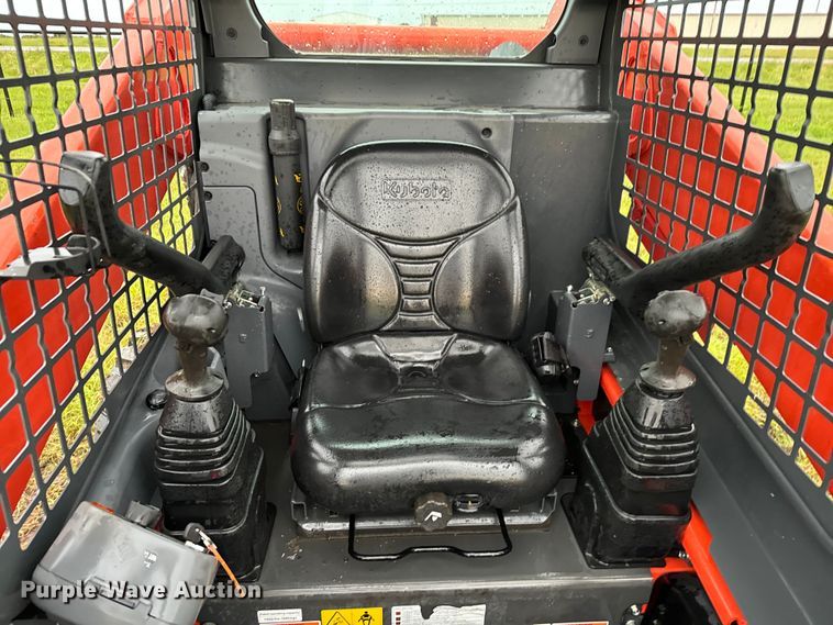 image for item EH3915 2021 Kubota SSV65 skid steer loader