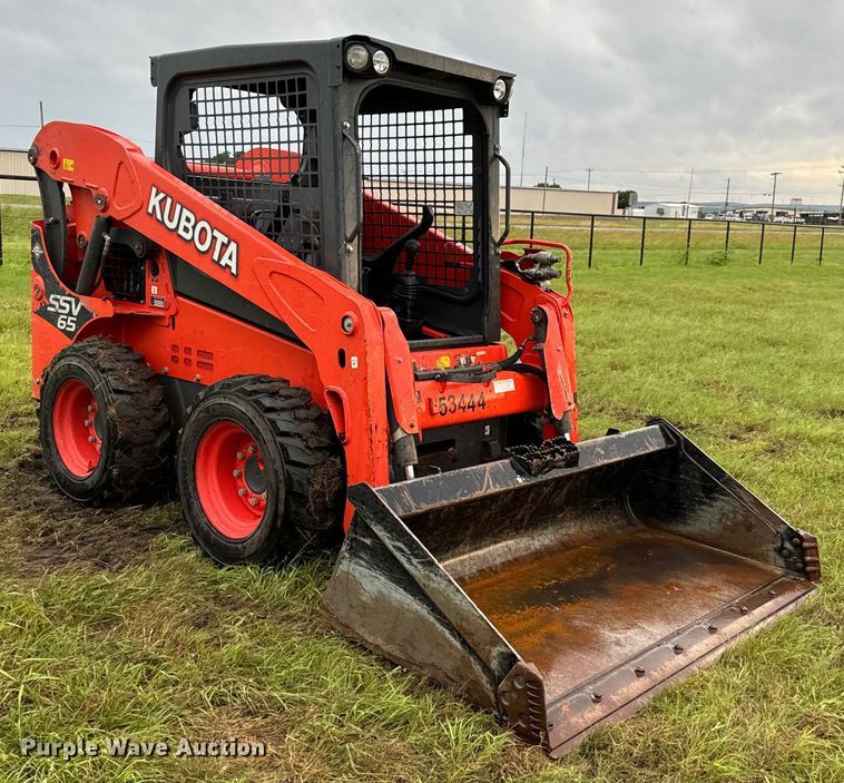 image for item EH3916 2021 Kubota SSV65 skid steer loader
