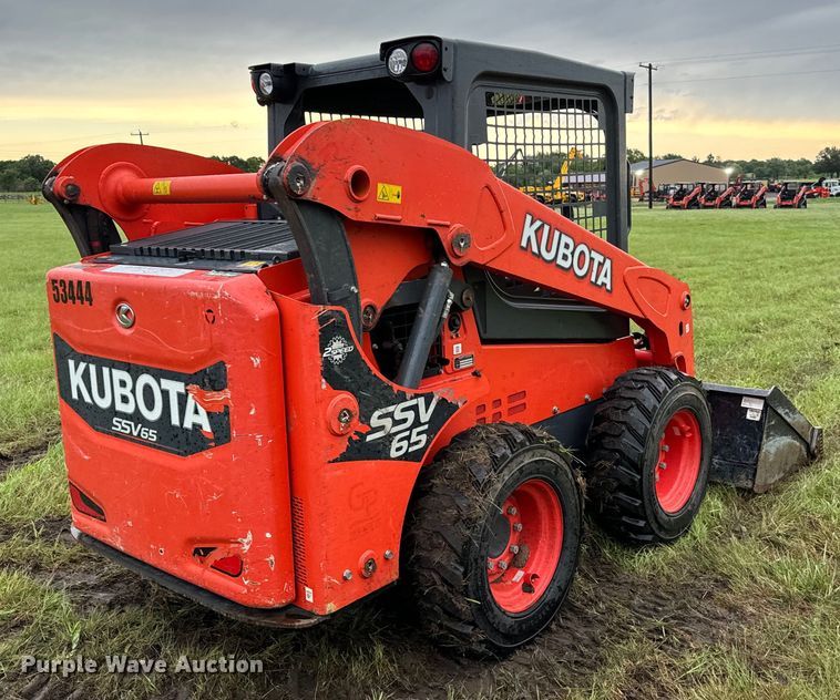 image for item EH3916 2021 Kubota SSV65 skid steer loader