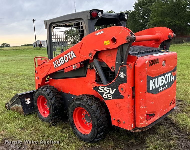image for item EH3916 2021 Kubota SSV65 skid steer loader