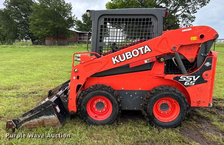image for item EH3916 2021 Kubota SSV65 skid steer loader