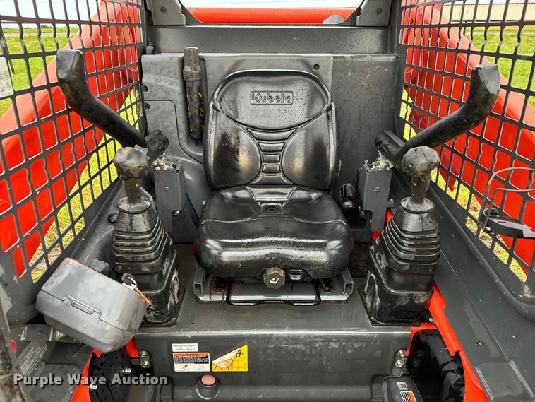 image for item EH3916 2021 Kubota SSV65 skid steer loader