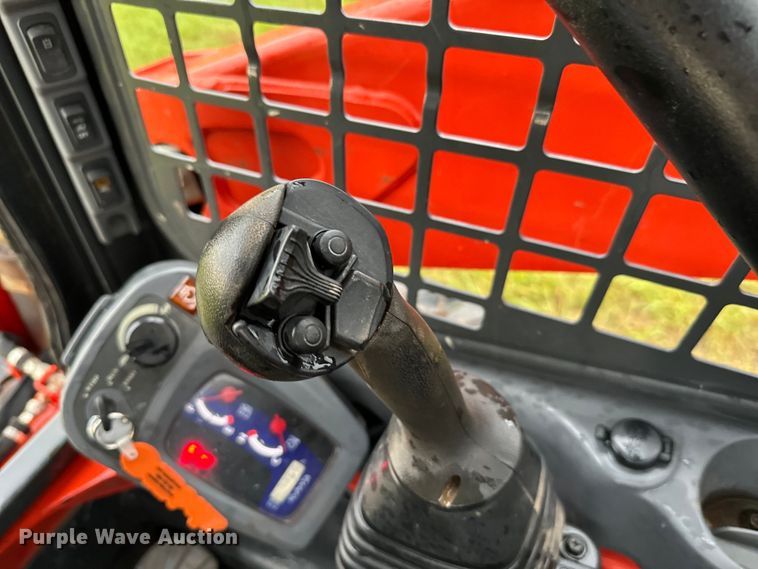 image for item EH3916 2021 Kubota SSV65 skid steer loader