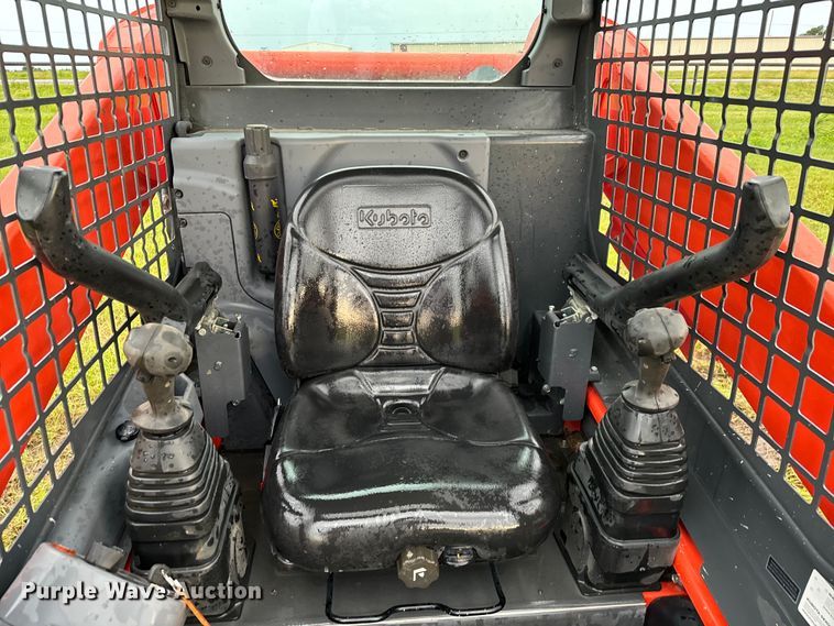 image for item EH3917 2021 Kubota SSV65 skid steer loader