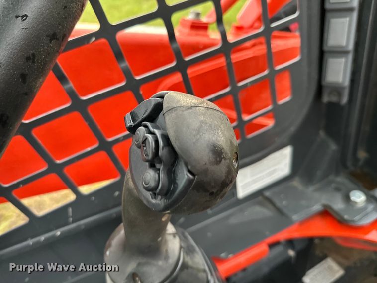 image for item EH3917 2021 Kubota SSV65 skid steer loader