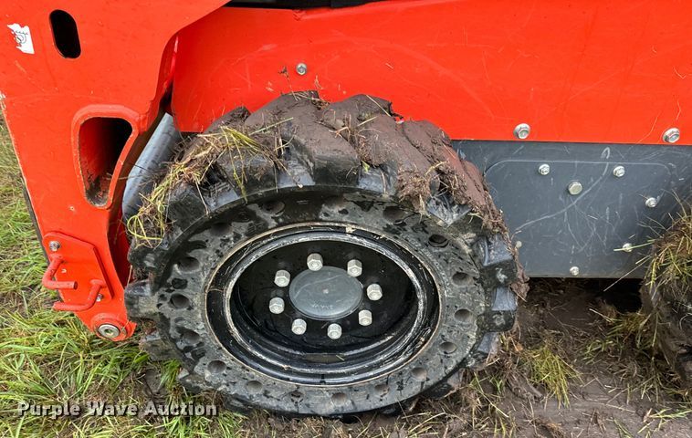 image for item EH3917 2021 Kubota SSV65 skid steer loader