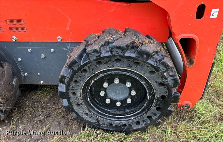 image for item EH3917 2021 Kubota SSV65 skid steer loader