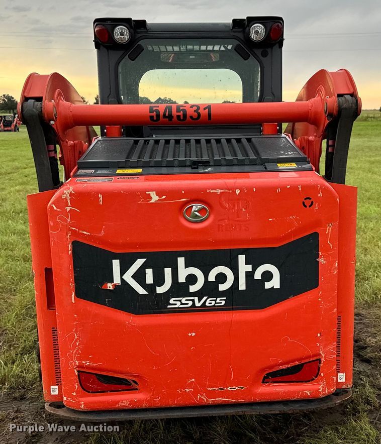image for item EH3918 2021 Kubota SSV65 skid steer loader