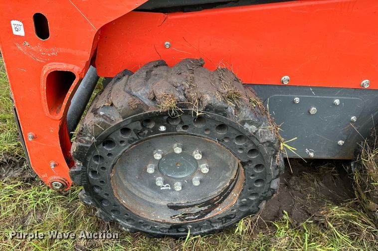 image for item EH3918 2021 Kubota SSV65 skid steer loader