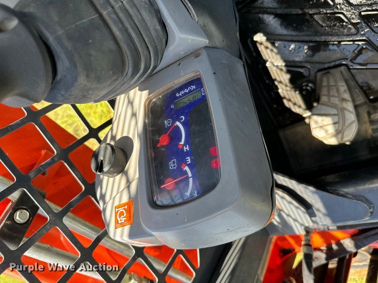 image for item EH3919 2020 Kubota SVL65-2 tracked skid steer loader