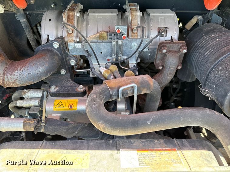 image for item EH3919 2020 Kubota SVL65-2 tracked skid steer loader