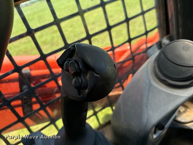 image for item EH3920 2019 Kubota SVL75-2 tracked skid steer loader