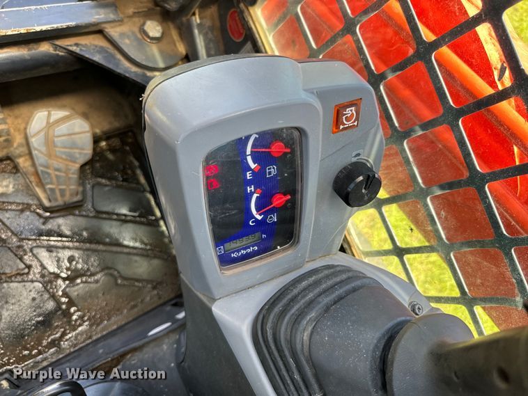 image for item EH3920 2019 Kubota SVL75-2 tracked skid steer loader