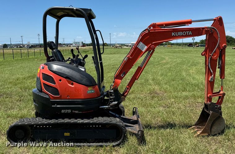 image for item EH3922 2020 Kubota U25 mini excavator
