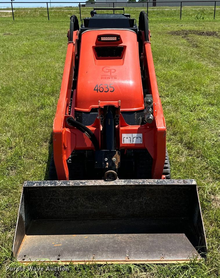 image for item EH3924 2021 Kubota SCL1000 compact utility loader